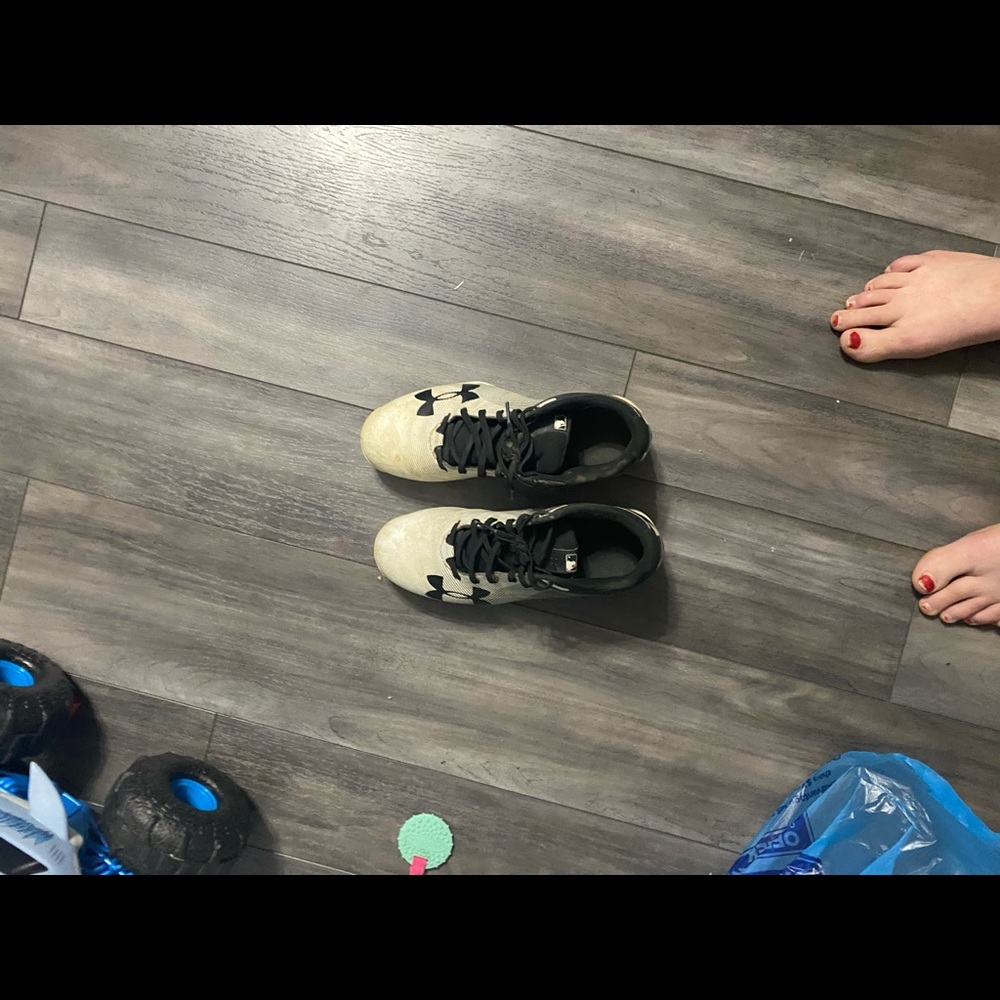 Cleats under armor size 7